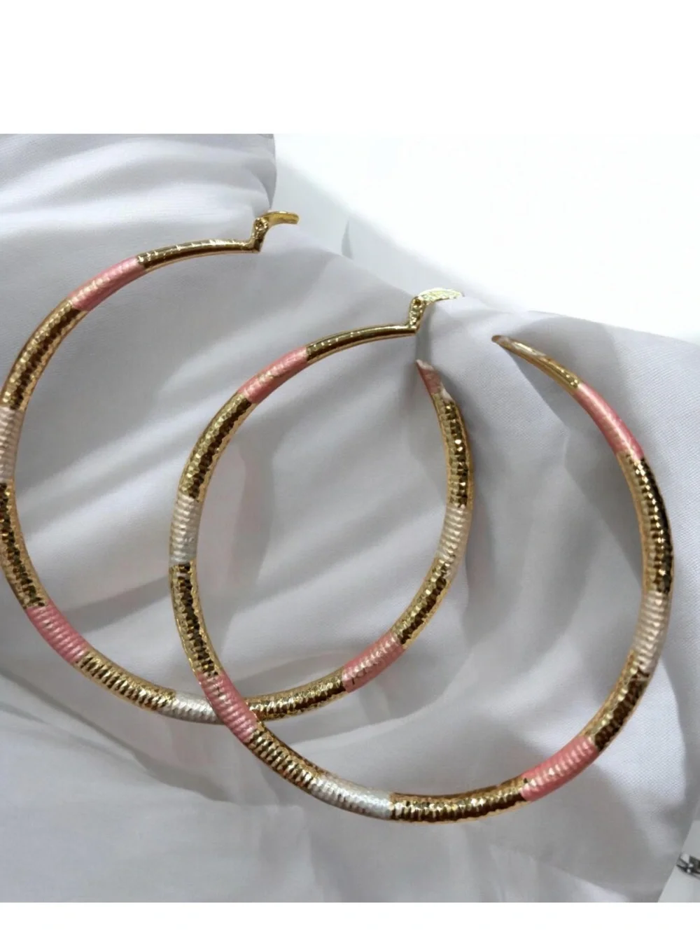 14k Gold Plated Pink and White Wrapped Hoop Earrings NWOT